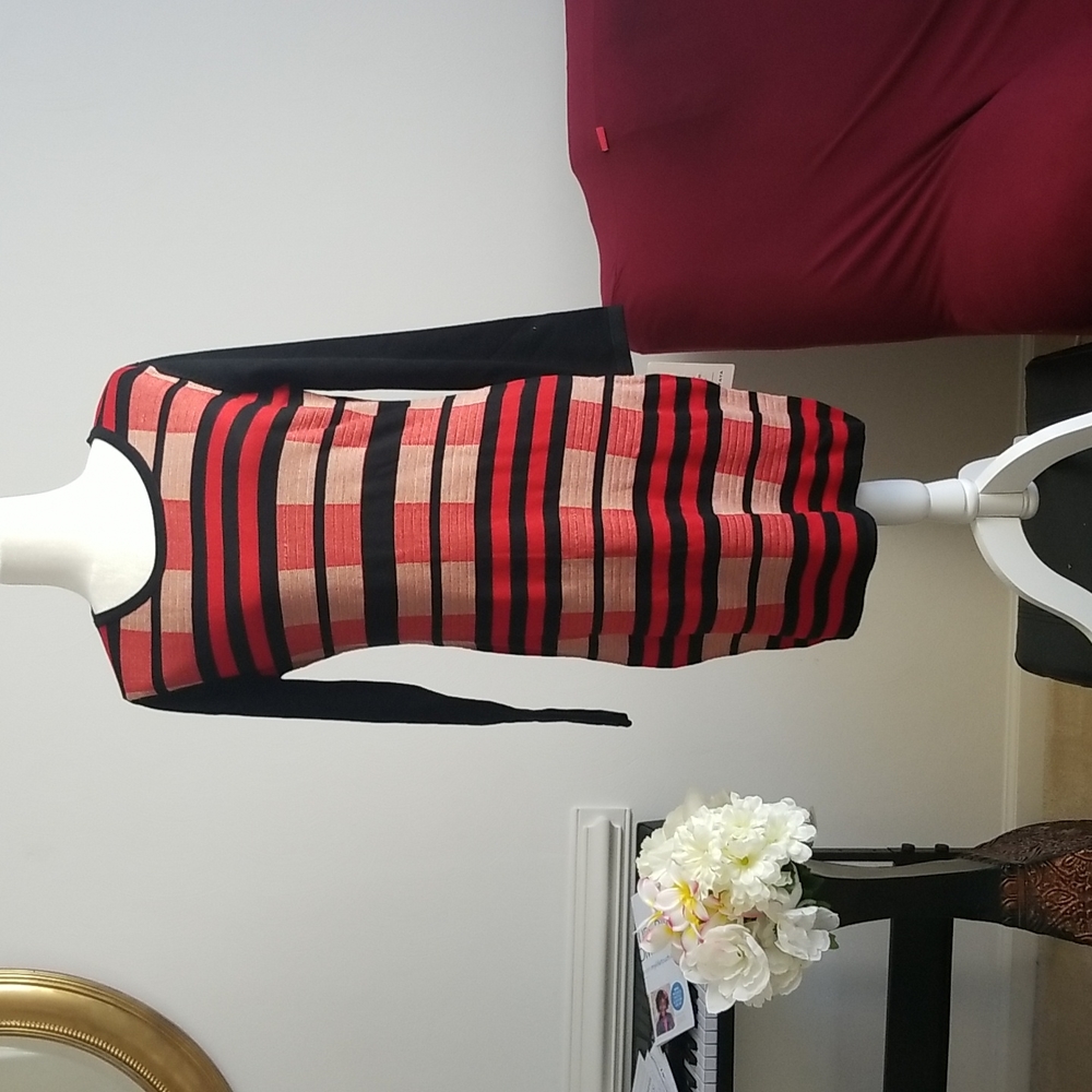 Black/red Apricot , size  large